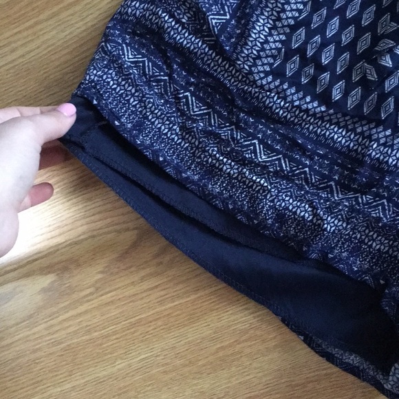 Blue Print Francesca’s Shorts - Picture 3 of 6